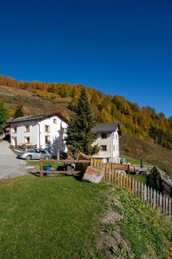 Berghaus Am Sonnenhang Valpaschun Valchava Exteriér fotografie